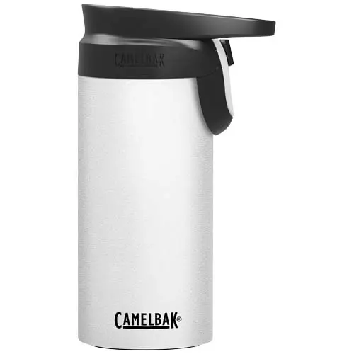 Termo de viaje CamelBak blanco con tapa negra abatible.
